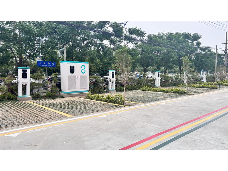 人民西路綠港景城充電樁