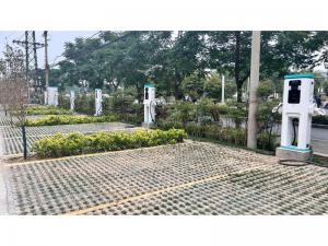 人民西路綠港景城充電樁